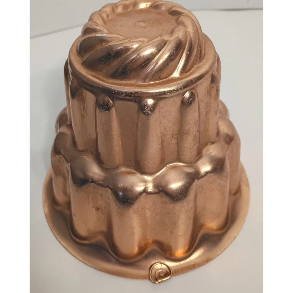 Copper Tone 6 Cup Jello-O Mold Cake Pan Baking Dish Kitchen Wall Decor Tower Vtg